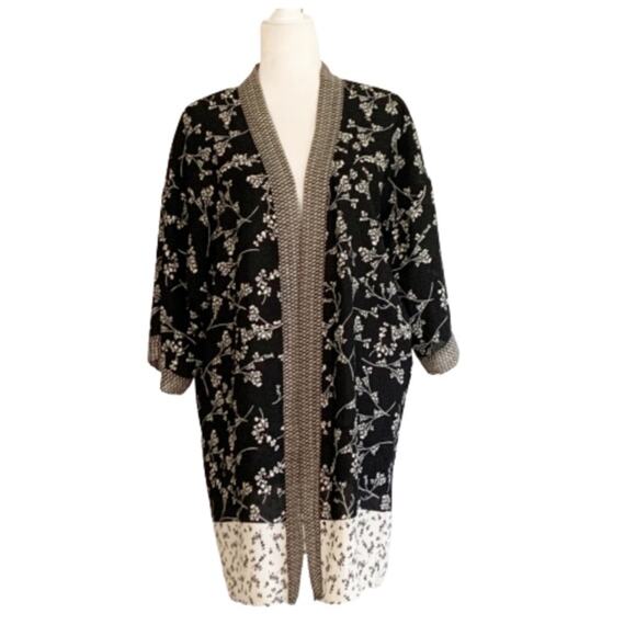 Maurices Kimono Top Open Front Mixed Print Black White Top Kimono Small Medium - Picture 2 of 16